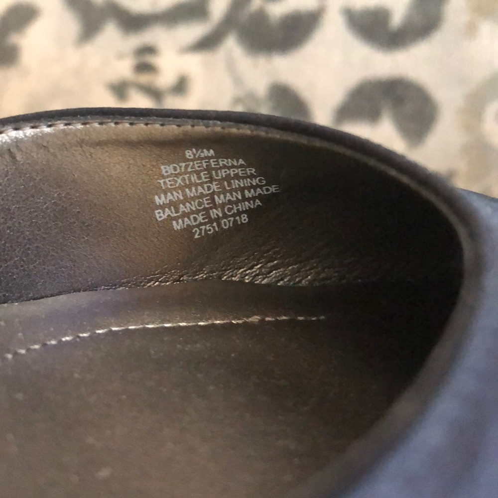 Shoes - Picture 6 of 6